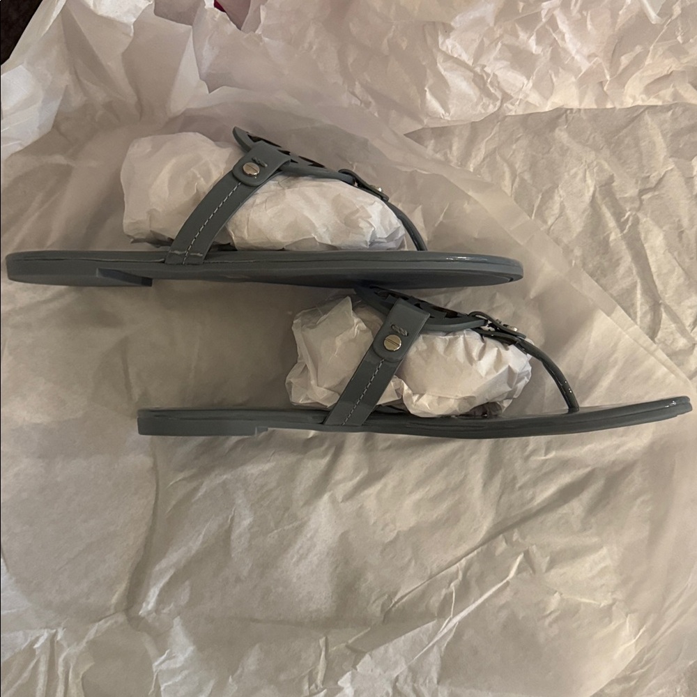 Tory Burch New In Box Rainwater Gray Patent Leather Miller Sandal … size 8 - Picture 9 of 12